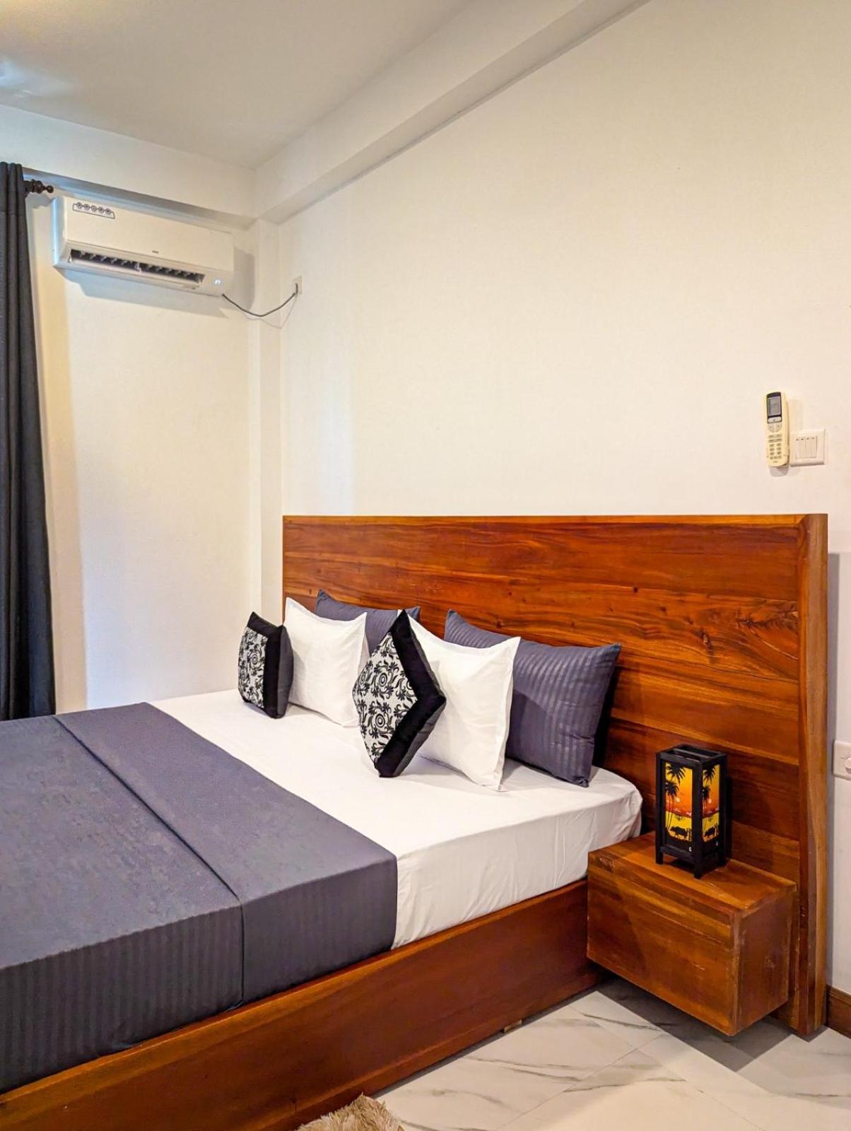 Airport Hotel By Cmb Apartments Negombo Exterior foto