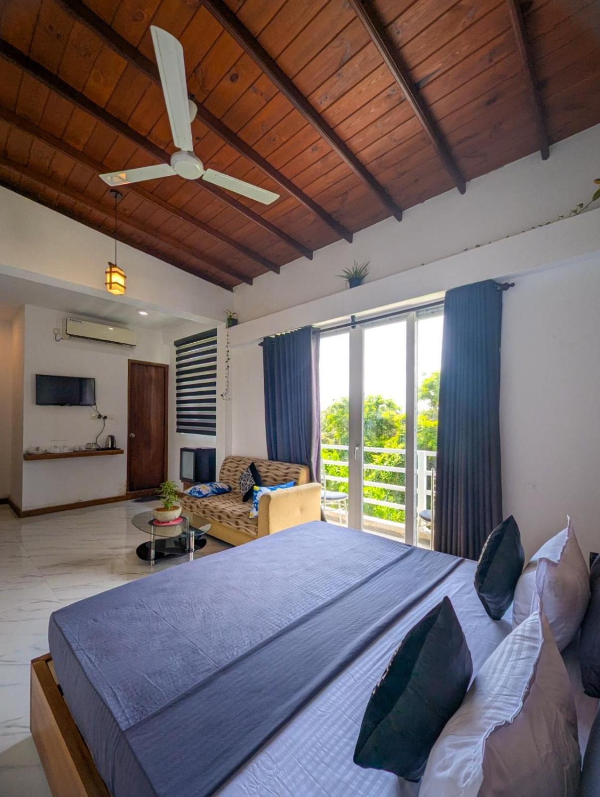 Airport Hotel By Cmb Apartments Negombo Exterior foto